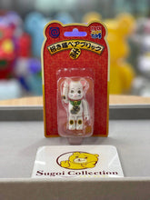 BE@RBRICK x 招财猫 100% 白色(第一代于 2012 年发布) berbrick